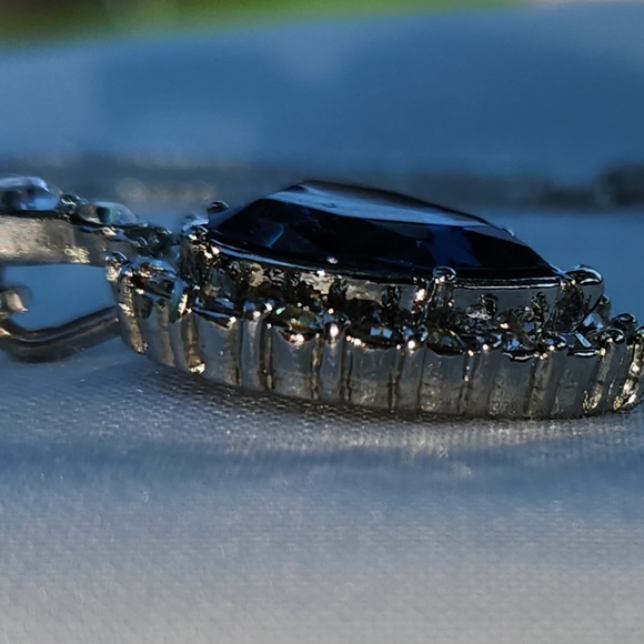 Faux Sapphire Heart Pendant and Chain - Picture 8 of 8